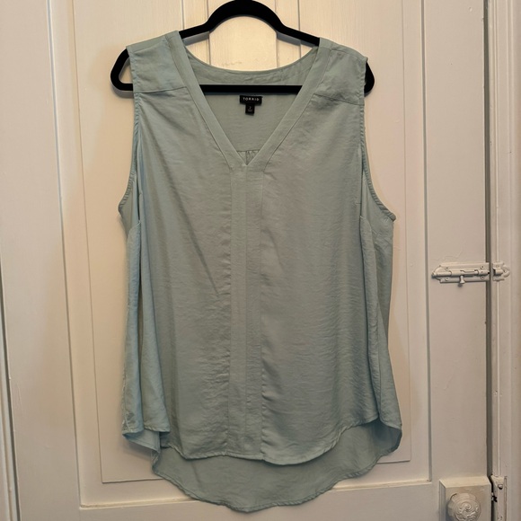 ✨torrid harbor gray charmeuse tank ✨ - Picture 3 of 7